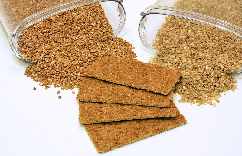 buckwheat granules, buckwheat flakes, and crispbread made from buckwheat flour