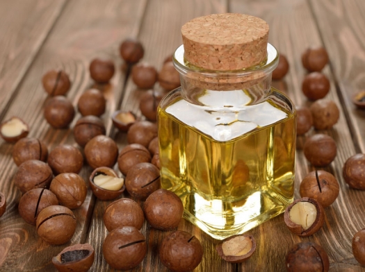 macadamia nuts and oil